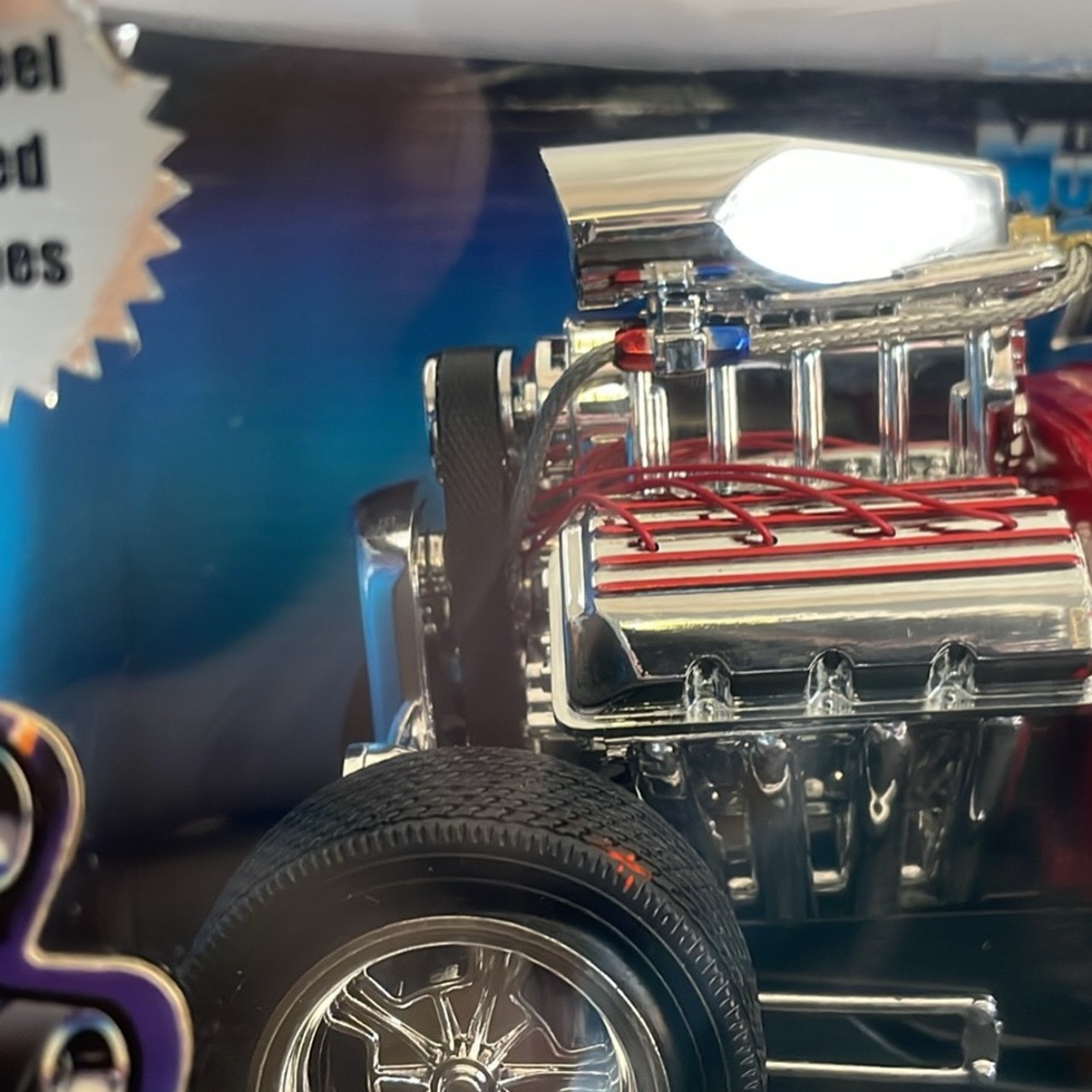 Muscle Machines Car - Picture 2 of 8